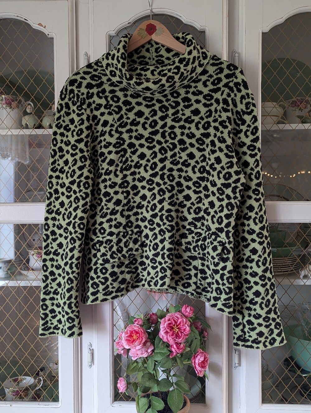 🐆💚VTG 90s Leopard Print Cowl Neck Sweater in Neon Lime Green and Black Cozy